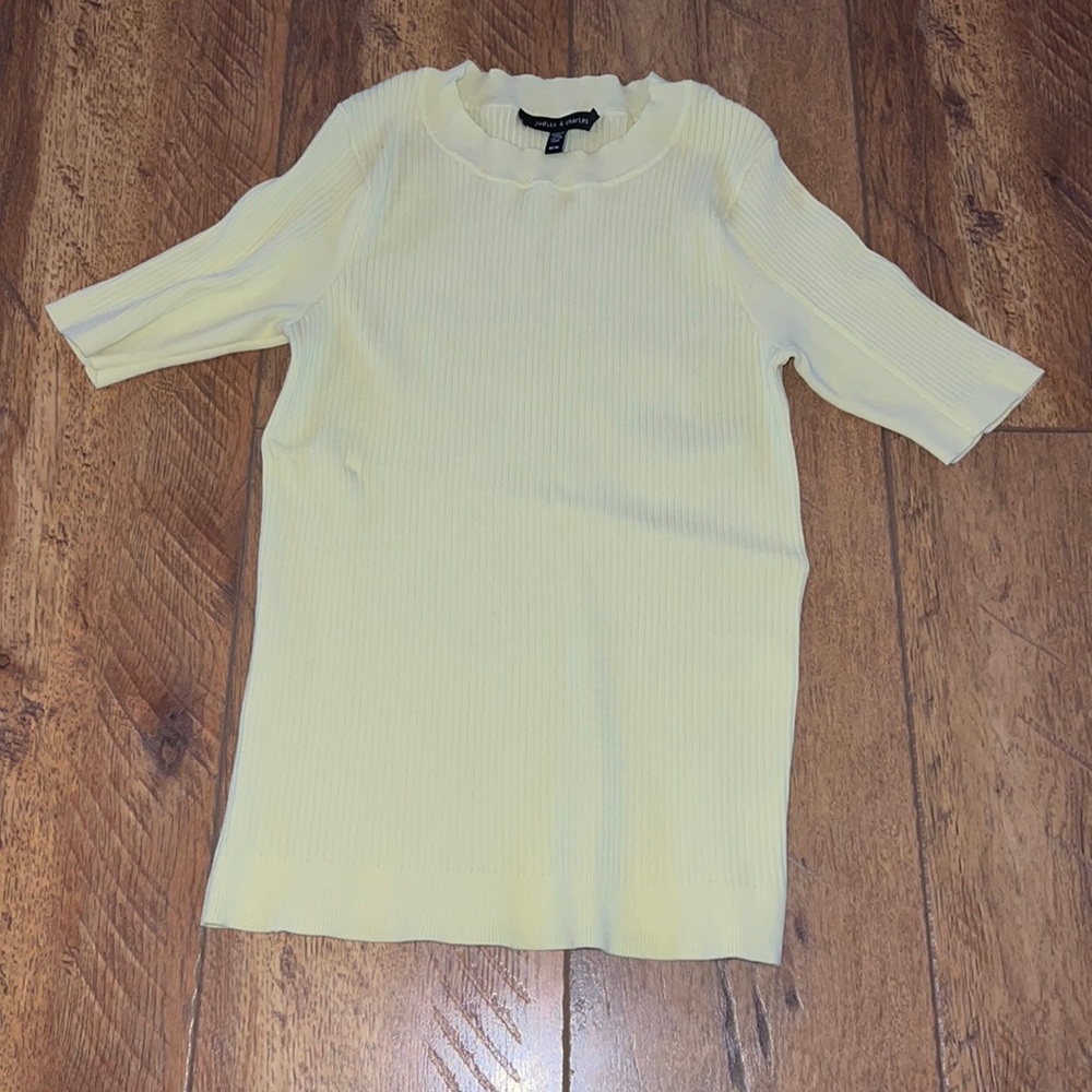 Judith & Charles Yellow Short Sleeve Ribbed Sweater Medium